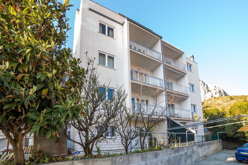 Apartments Maria ดูเช ภายนอก รูปภาพ